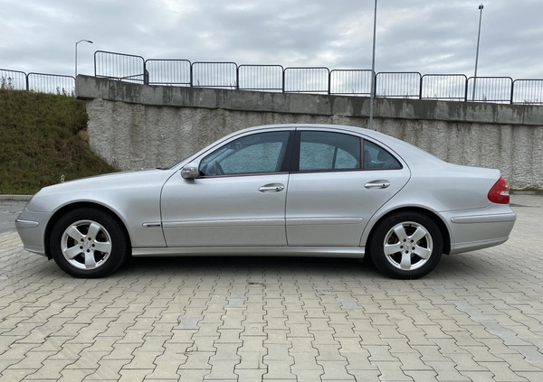 Mercedes-Benz Klasa E cena 27900 przebieg: 215107, rok produkcji 2002 z Knurów małe 466